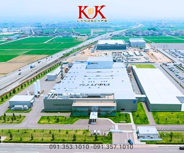 THIẾT KẾ VÀ THI CÔNG SÂN VƯỜN NHÀ MÁY – GIẢI PHÁP XANH CHO DOANH NGHIỆP HIỆN ĐẠI